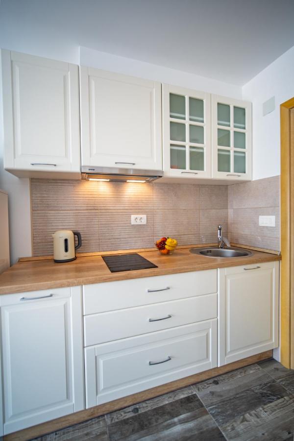 Apartments Edera Тиват Экстерьер фото